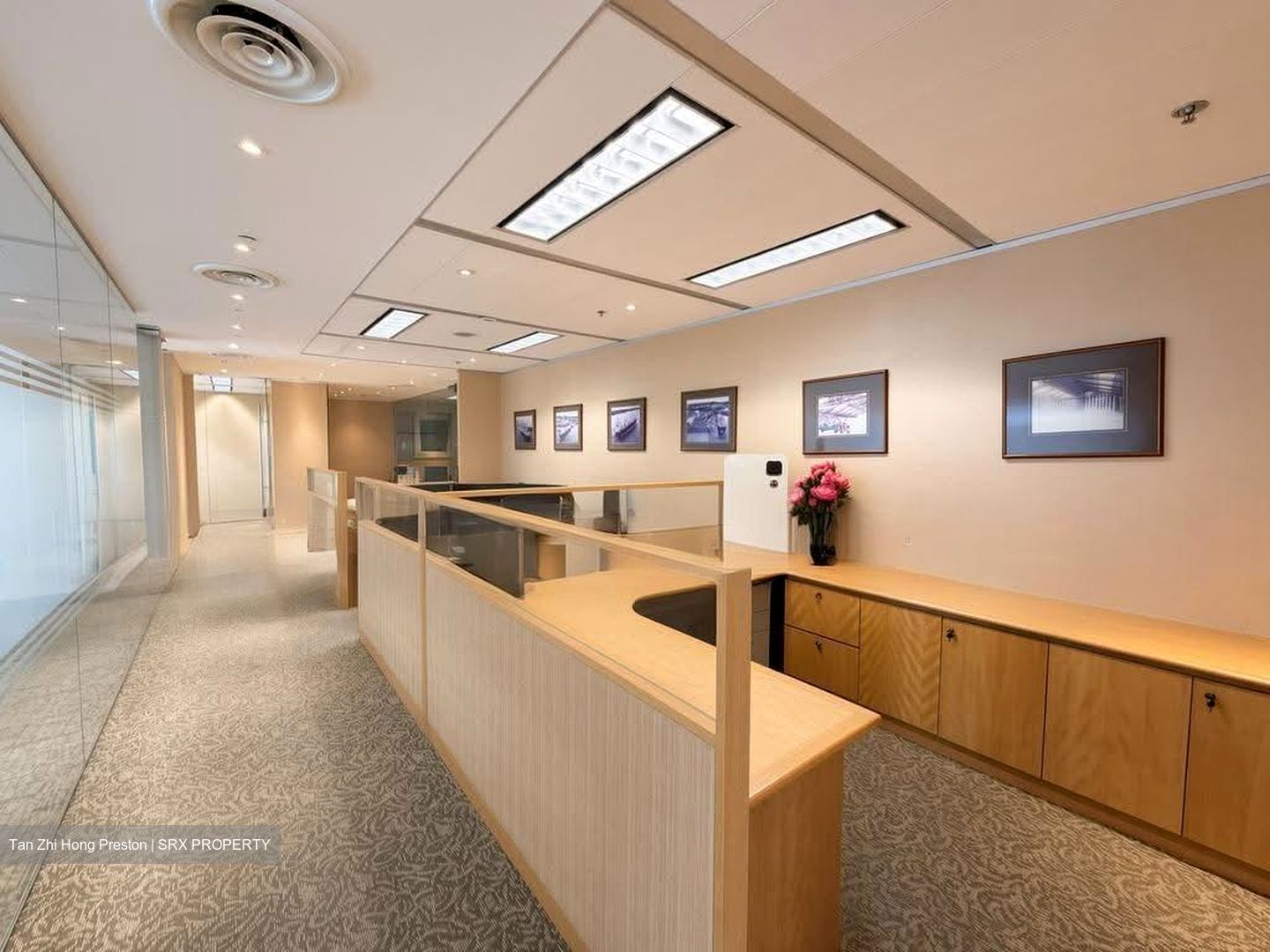 Gateway West (D7), Office #610500801